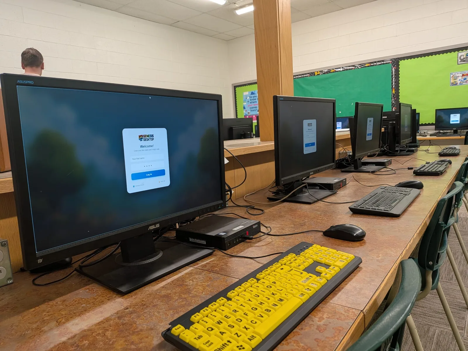 School computer lab running Genesis Desktop